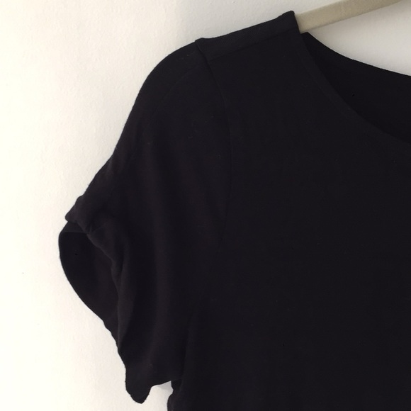 RW & Co. Black Top Knotted Sleeve Detail - Picture 7 of 9